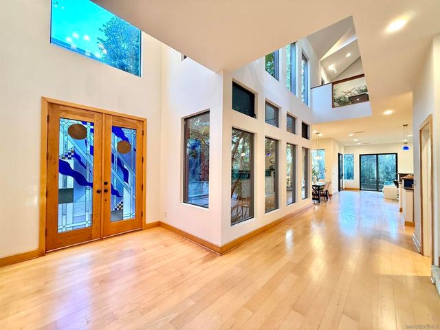 3566 Albatross St, San Diego, CA 92103