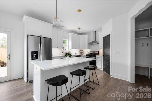 709 Tennyson Drive, Charlotte, NC 28208