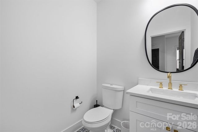 709 Tennyson Drive, Charlotte, NC 28208