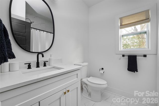 709 Tennyson Drive, Charlotte, NC 28208