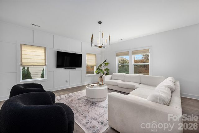 709 Tennyson Drive, Charlotte, NC 28208