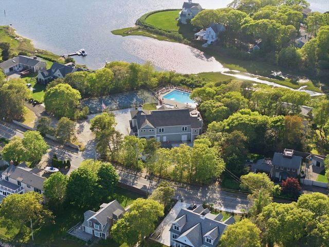 177 Seacoast Shores, Falmouth, MA 02536