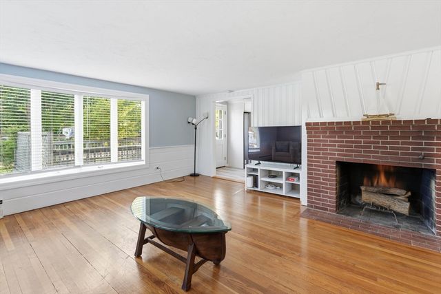 177 Seacoast Shores, Falmouth, MA 02536