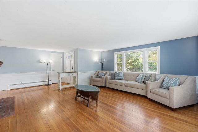 177 Seacoast Shores, Falmouth, MA 02536