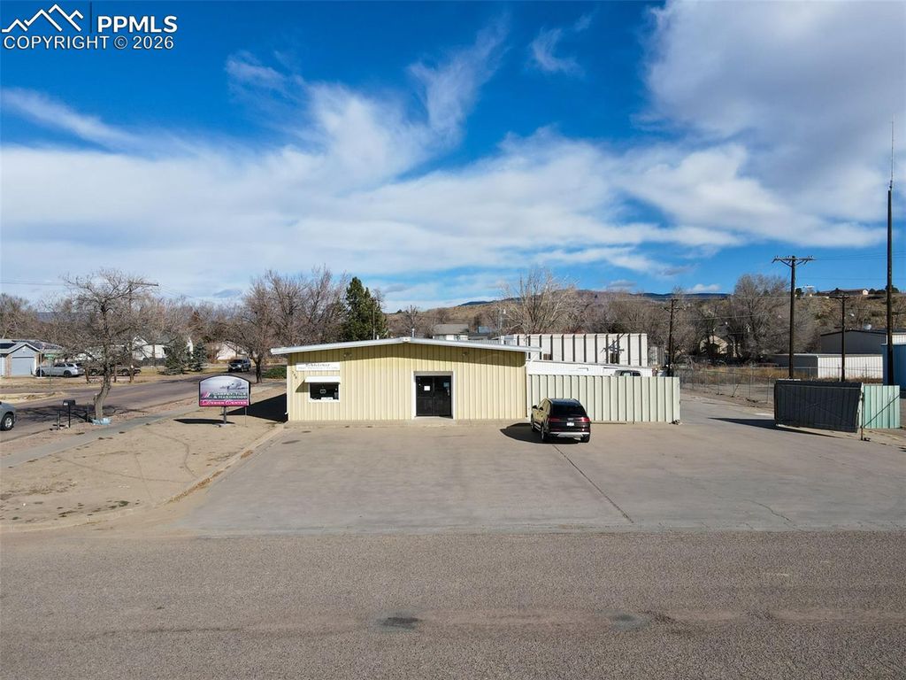 300 Dozier Avenue, Canon City, CO 81212 — exterior