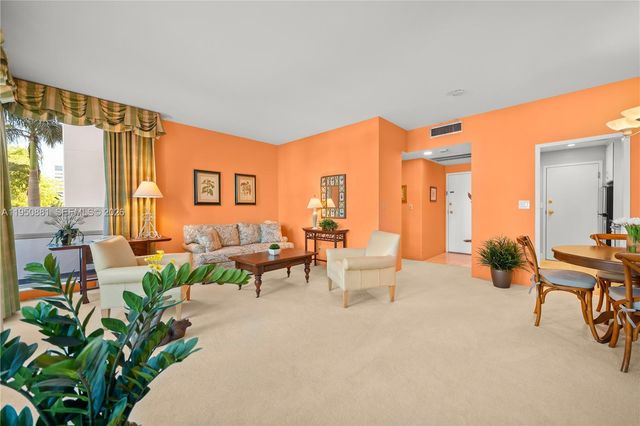 700 Biltmore Way 219, Coral Gables, FL 33134