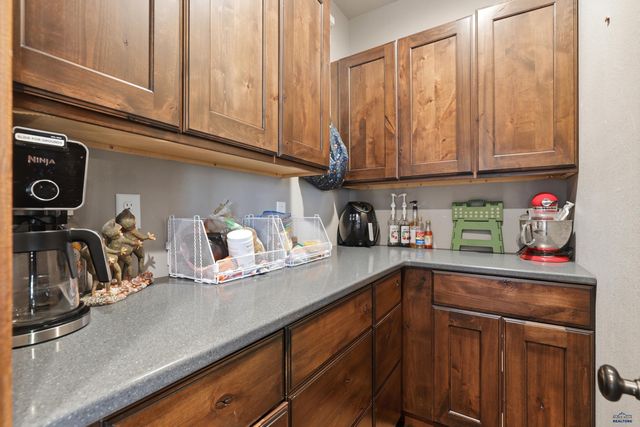 4421 CARRIAGE HILLS DR, Rapid City, SD 57702