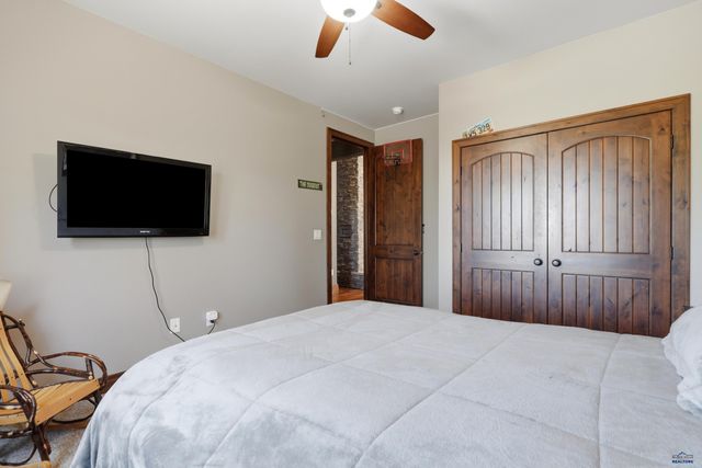 4421 CARRIAGE HILLS DR, Rapid City, SD 57702