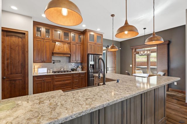 4421 CARRIAGE HILLS DR, Rapid City, SD 57702