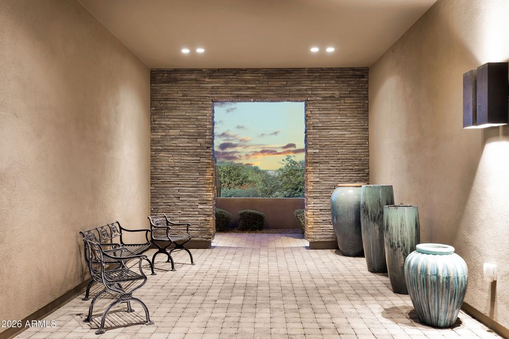 11605 E DESERT HOLLY Drive, Scottsdale, AZ 85255 — photo 2