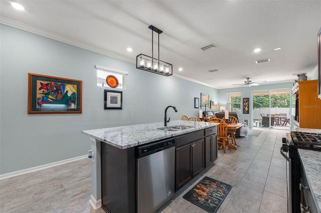 5513 LOS ROBLES COURT, Palmetto, FL 34221