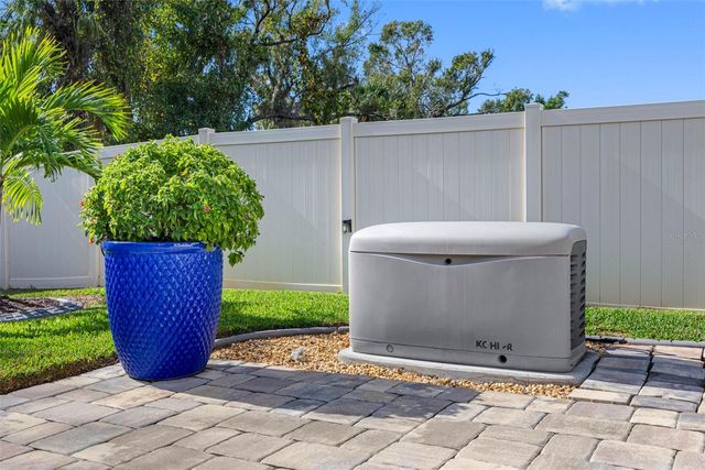 5513 LOS ROBLES COURT, Palmetto, FL 34221