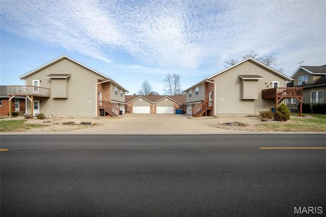 1345 Poplar Street 2A, Highland, IL 62249