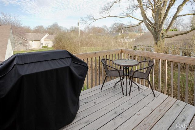 1345 Poplar Street 2A, Highland, IL 62249