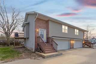 1345 Poplar Street 2A, Highland, IL 62249