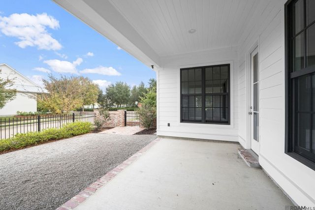 1222 AMERICANA BLVD, Zachary, LA 70791