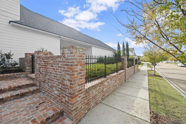 1222 AMERICANA BLVD, Zachary, LA 70791