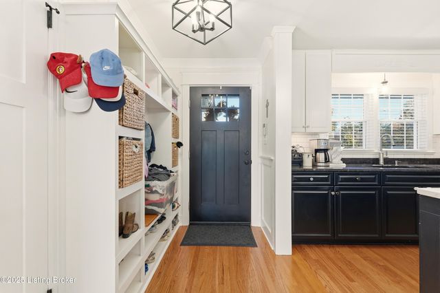 4402 Rudy Ln, Louisville, KY 40207