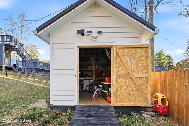 4402 Rudy Ln, Louisville, KY 40207