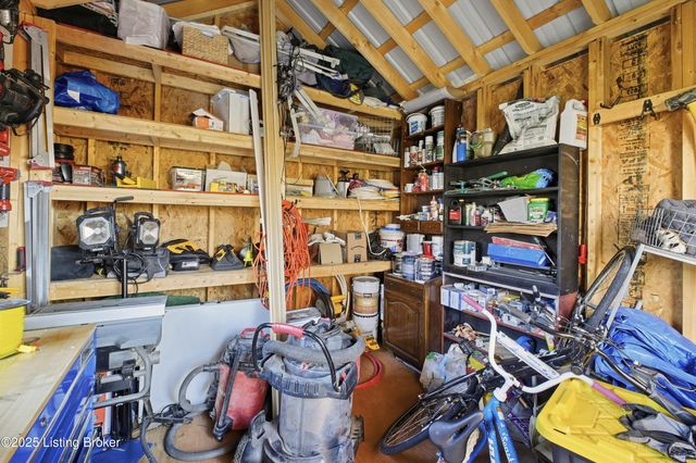 4402 Rudy Ln, Louisville, KY 40207