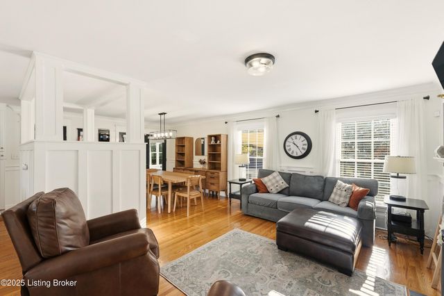 4402 Rudy Ln, Louisville, KY 40207