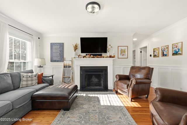 4402 Rudy Ln, Louisville, KY 40207