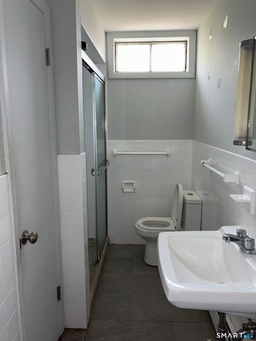 14 Boxwood Lane, Norwich, CT 06360