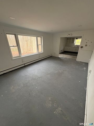 14 Boxwood Lane, Norwich, CT 06360