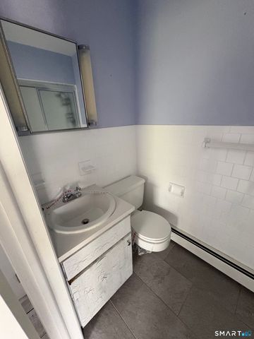 14 Boxwood Lane, Norwich, CT 06360