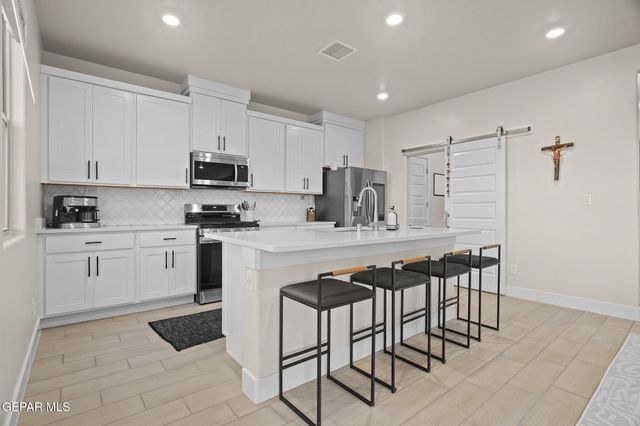 7425 BIG MOUNTAIN Court, El Paso, TX 79911