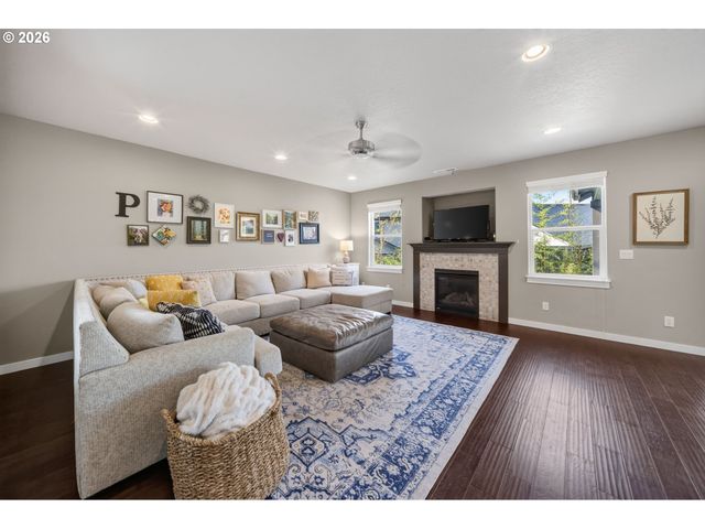 2862 LUCIA Ct, Albany, OR 97321
