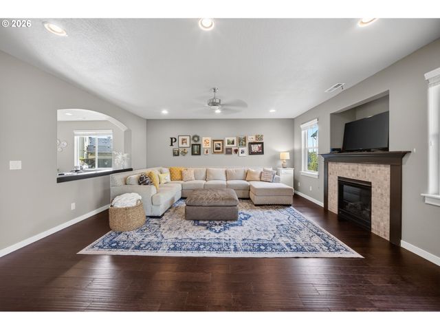 2862 LUCIA Ct, Albany, OR 97321