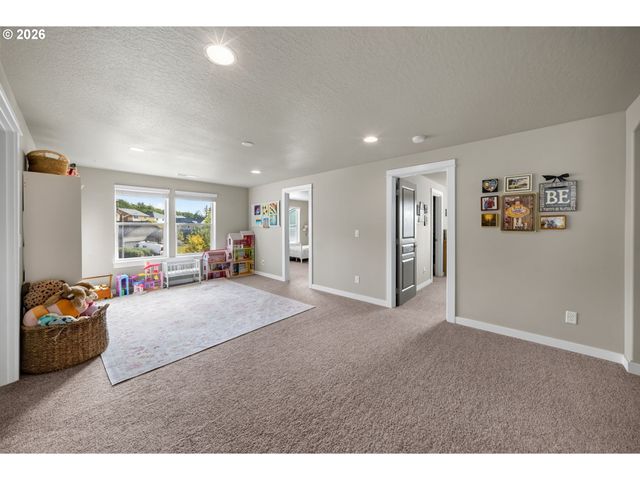 2862 LUCIA Ct, Albany, OR 97321