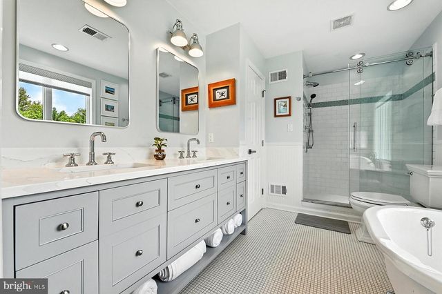 3307 HARNESS CREEK RD, Annapolis, MD 21403
