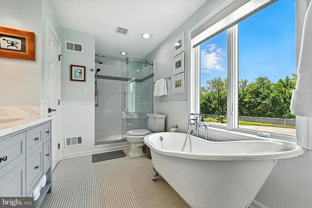 3307 HARNESS CREEK RD, Annapolis, MD 21403