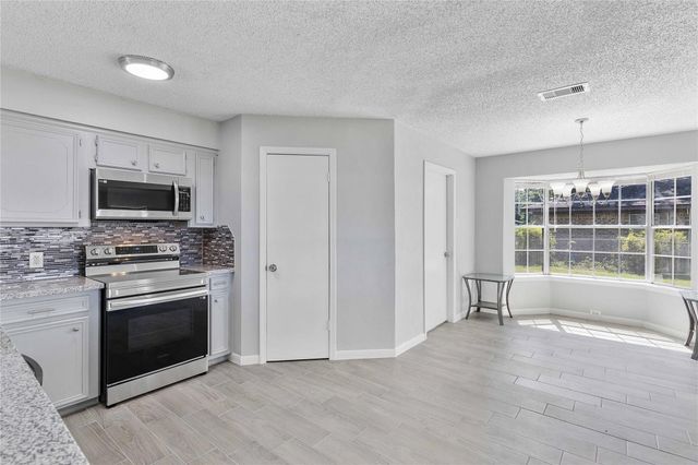 23460 Smith Road, Porter, TX 77365