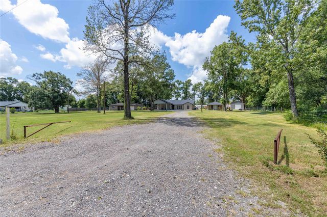 23460 Smith Road, Porter, TX 77365