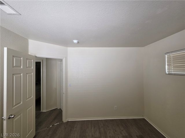 8008 Dover Shores Avenue, Las Vegas, NV 89128