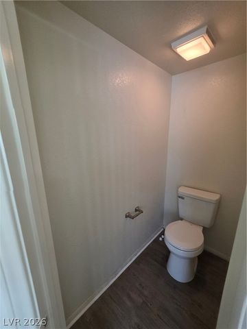 8008 Dover Shores Avenue, Las Vegas, NV 89128