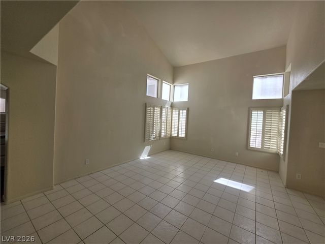 8008 Dover Shores Avenue, Las Vegas, NV 89128