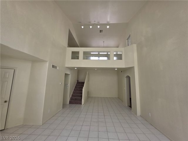 8008 Dover Shores Avenue, Las Vegas, NV 89128