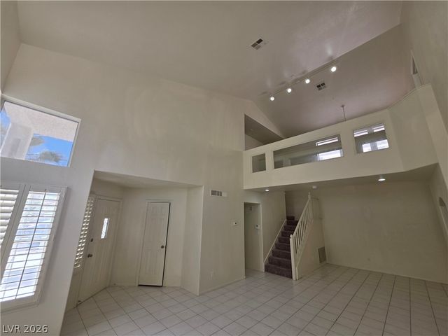 8008 Dover Shores Avenue, Las Vegas, NV 89128