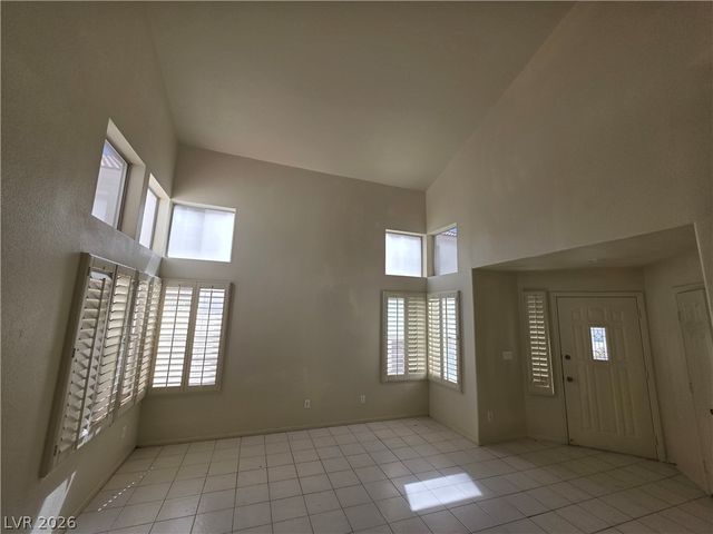 8008 Dover Shores Avenue, Las Vegas, NV 89128
