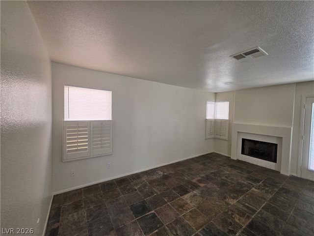 8008 Dover Shores Avenue, Las Vegas, NV 89128