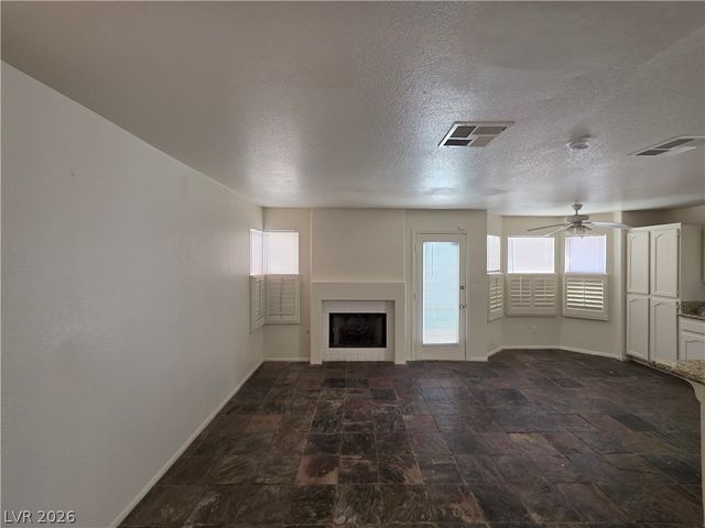 8008 Dover Shores Avenue, Las Vegas, NV 89128