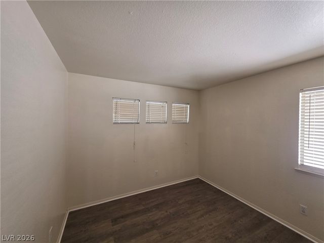 8008 Dover Shores Avenue, Las Vegas, NV 89128