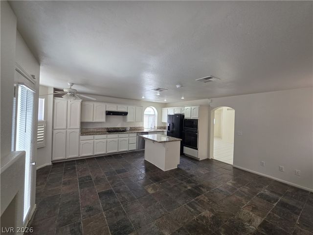 8008 Dover Shores Avenue, Las Vegas, NV 89128
