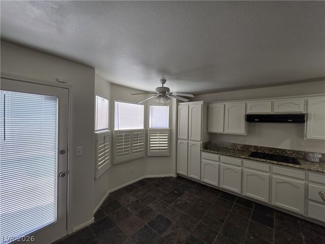 8008 Dover Shores Avenue, Las Vegas, NV 89128