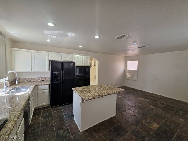 8008 Dover Shores Avenue, Las Vegas, NV 89128