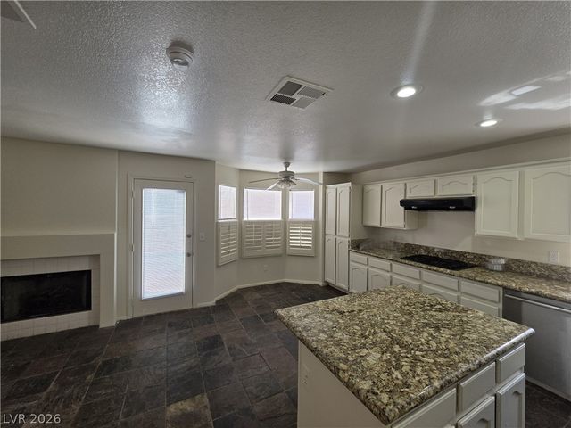 8008 Dover Shores Avenue, Las Vegas, NV 89128